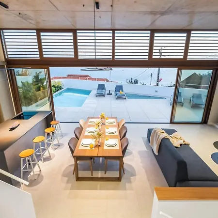 Vila House