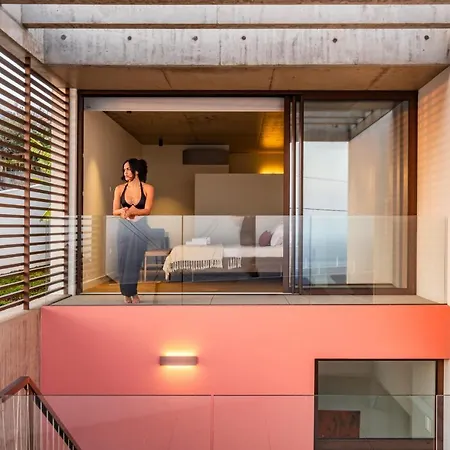 House Villa Calheta (Madeira)