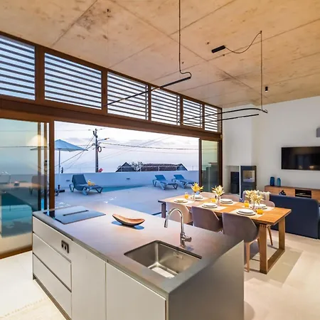 House Villa Calheta (Madeira)